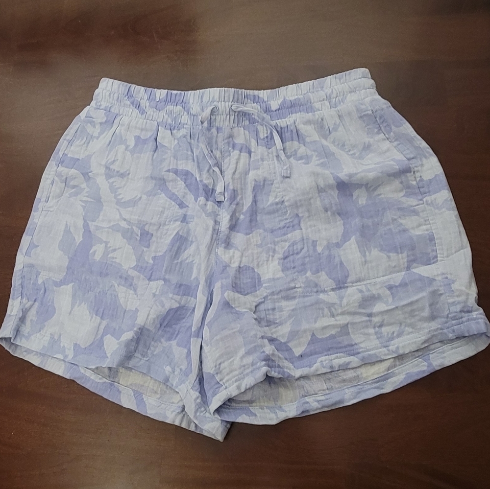 Columbia Women's Lavender Floral Shorts